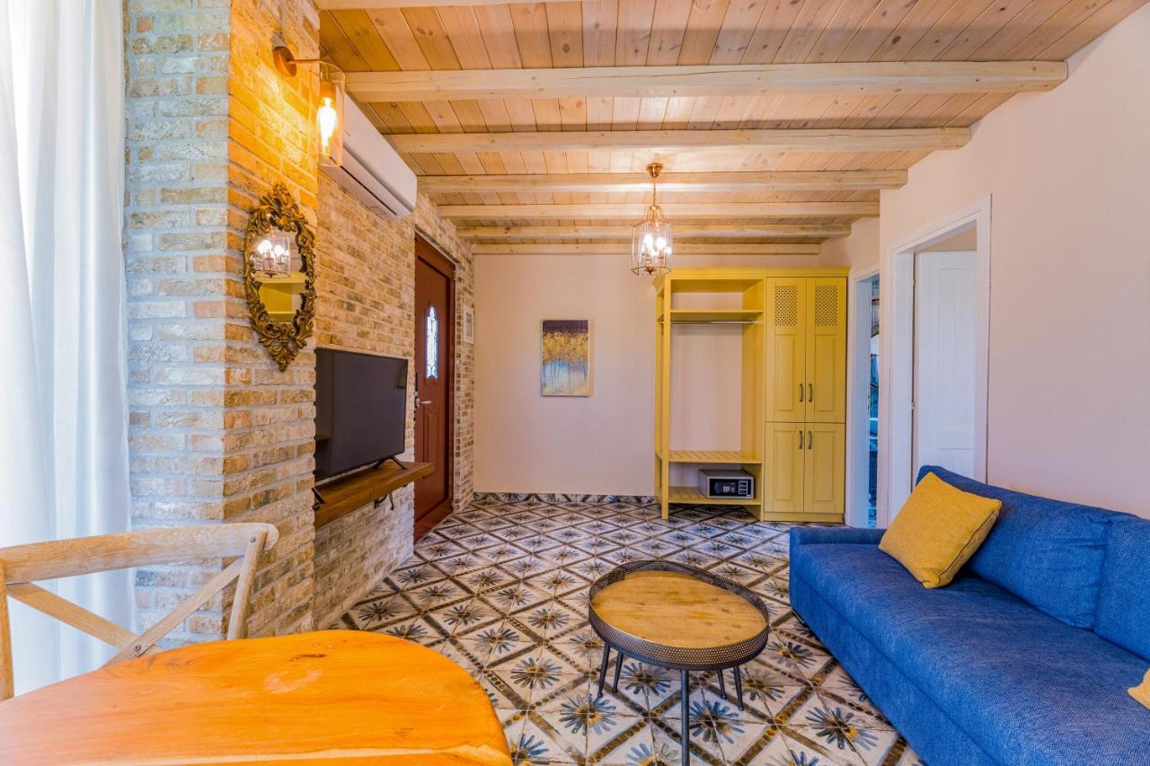 Mediterraneo Luxury Suites Halkidiki Vourvourou Exterior foto