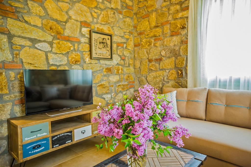 Mediterraneo Luxury Suites Halkidiki Vourvourou Exterior foto
