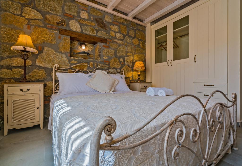Mediterraneo Luxury Suites Halkidiki Vourvourou Exterior foto