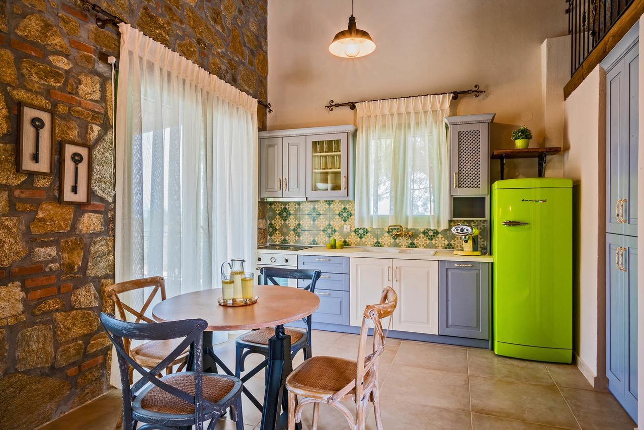 Mediterraneo Luxury Suites Halkidiki Vourvourou Exterior foto